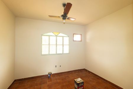 Casa para alugar com 60m², 2 quartos e 2 vagas Casa para alugar com 60m², 2 quartos e 2 vagasQuarto 1