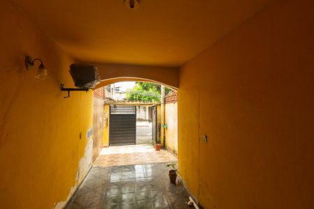 Casa para alugar com 60m², 2 quartos e 2 vagas Casa para alugar com 60m², 2 quartos e 2 vagasQuintal