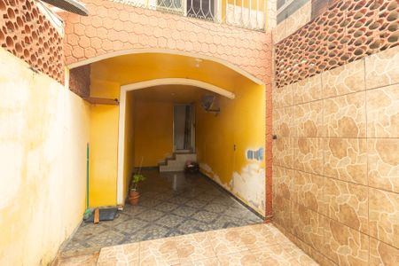 Casa para alugar com 60m², 2 quartos e 2 vagas Casa para alugar com 60m², 2 quartos e 2 vagasQuintal