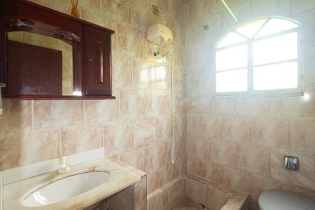 Casa para alugar com 60m², 2 quartos e 2 vagas Casa para alugar com 60m², 2 quartos e 2 vagasBanheiro