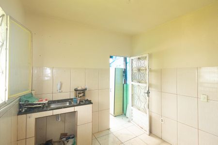 Casa para alugar com 60m², 2 quartos e 2 vagas Casa para alugar com 60m², 2 quartos e 2 vagasCozinha
