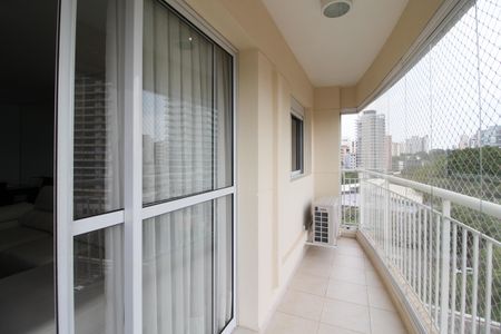 Apartamento para alugar com 74m², 2 quartos e 2 vagasVaranda