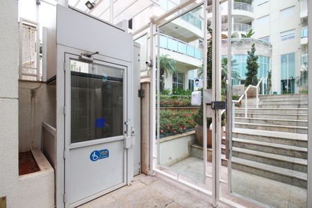 Apartamento para alugar com 74m², 2 quartos e 2 vagasEntrada