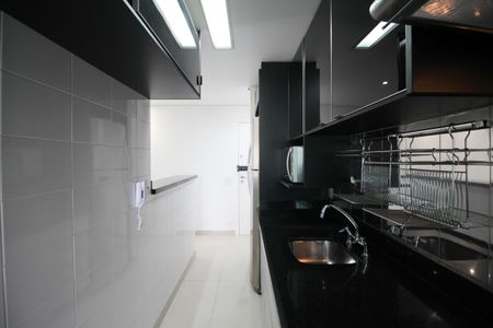 Apartamento para alugar com 74m², 2 quartos e 2 vagasCozinha