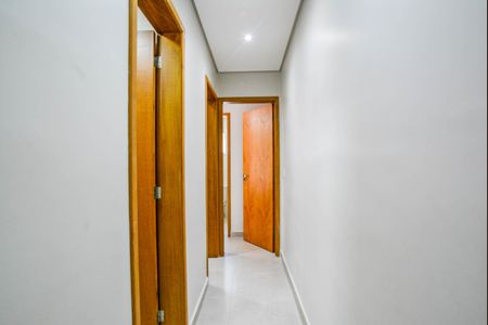 Corredor de apartamento à venda com 2 quartos, 60m² em Vila Camilópolis, Santo André