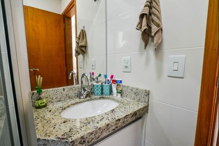 Apartamento à venda com 60m², 2 quartos e 1 vaga Apartamento à venda com 60m², 2 quartos e 1 vagaBanheiro da Suíte