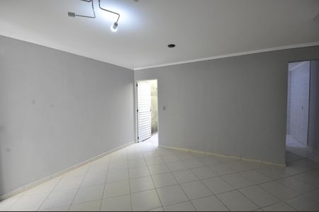 Sala de casa para alugar com 3 quartos, 90m² em Parque Edu Chaves, São Paulo