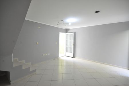 Sala de casa para alugar com 3 quartos, 90m² em Parque Edu Chaves, São Paulo