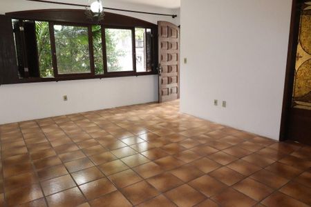 Sala de casa à venda com 3 quartos, 280m² em Sarandi, Porto Alegre