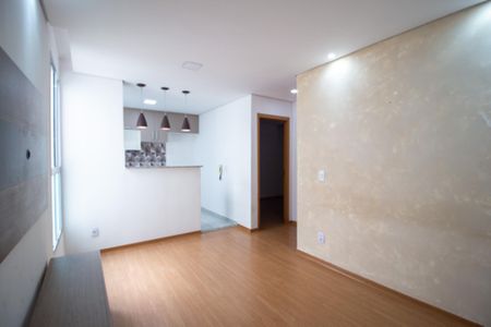 Sala  de apartamento para alugar com 2 quartos, 43m² em Jardim Guaruja, Sorocaba