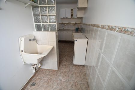 Área de Serviço de apartamento para alugar com 2 quartos, 60m² em Vila Nova Teixeira, Campinas