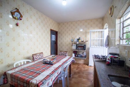 Casa para alugar com 250m², 3 quartos e 3 vagas Casa para alugar com 250m², 3 quartos e 3 vagasCozinha