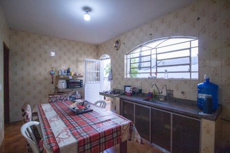 Casa para alugar com 250m², 3 quartos e 3 vagas Casa para alugar com 250m², 3 quartos e 3 vagasCozinha