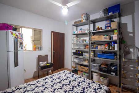 Casa para alugar com 250m², 3 quartos e 3 vagas Casa para alugar com 250m², 3 quartos e 3 vagasQuarto 2