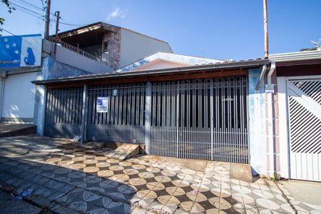 Casa para alugar com 250m², 3 quartos e 3 vagas Casa para alugar com 250m², 3 quartos e 3 vagasFachada