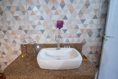 Casa para alugar com 250m², 3 quartos e 3 vagas Casa para alugar com 250m², 3 quartos e 3 vagasBanheiro 2