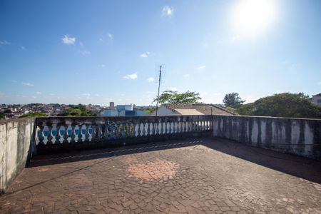 Casa para alugar com 250m², 3 quartos e 3 vagas Casa para alugar com 250m², 3 quartos e 3 vagasTerraço