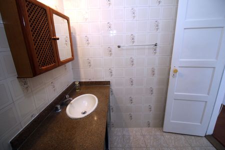 Apartamento à venda com 60m², 2 quartos e sem vagaBanheiro