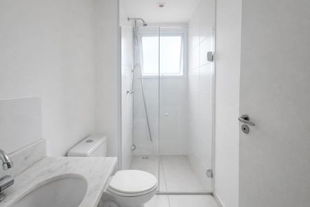 Banheiro de apartamento à venda com 2 quartos, 49m² em Santa Maria, Osasco