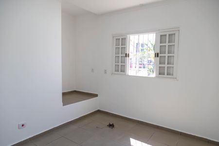 Casa para alugar com 2 quartos, 121m² em Jardim Santa Mena, Guarulhos