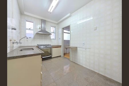 Apartamento à venda com 115m², 3 quartos e 2 vagasCozinha 