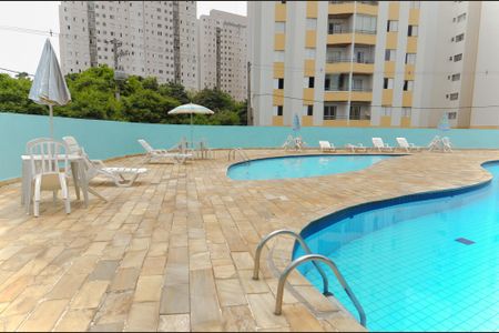 Apartamento para alugar com 62m², 2 quartos e 1 vaga Apartamento para alugar com 62m², 2 quartos e 1 vagaÁrea comum - Piscina