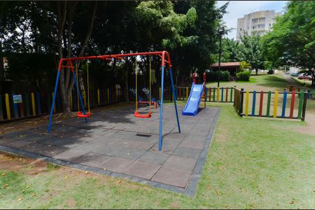 Apartamento para alugar com 62m², 2 quartos e 1 vaga Apartamento para alugar com 62m², 2 quartos e 1 vagaÁrea comum - Playground