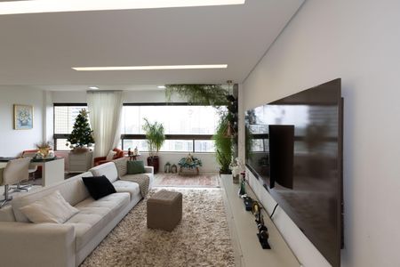 Sala de TV de apartamento para alugar com 3 quartos, 111m² em Vale do Sereno, Nova Lima