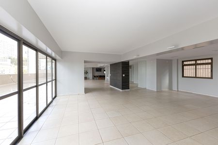 Apartamento para alugar com 111m², 3 quartos e 3 vagas Apartamento para alugar com 111m², 3 quartos e 3 vagasÁrea comum - Salão de festas