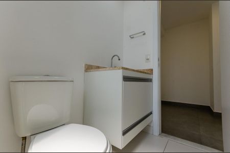 Casa à venda com 71m², 2 quartos e 1 vagaSuíte - Banheiro