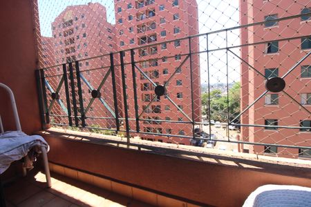 Sacada de apartamento para alugar com 3 quartos, 64m² em Cidade Ademar, São Paulo