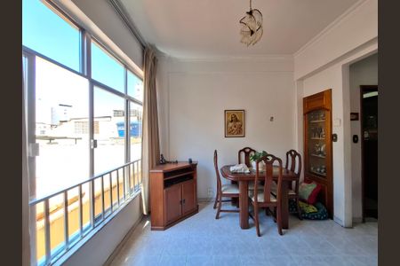 Apartamento para alugar com 65m², 3 quartos e sem vagaSala