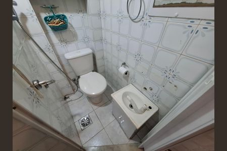 Apartamento para alugar com 65m², 3 quartos e sem vagaÁrea de serviço- Banheiro 