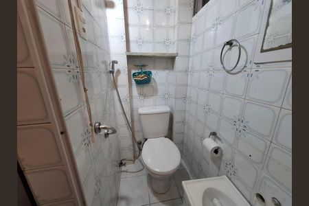 Apartamento para alugar com 65m², 3 quartos e sem vagaÁrea de serviço- Banheiro 