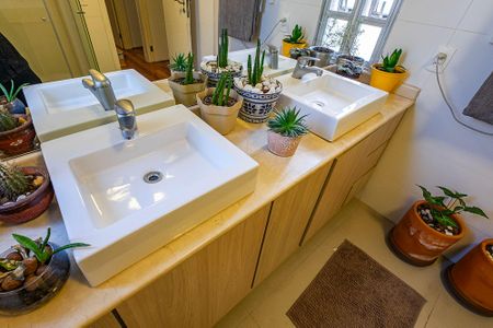 Apartamento à venda com 130m², 3 quartos e 1 vagaBanheiro Social