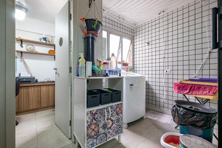 Apartamento à venda com 130m², 3 quartos e 1 vagaÁrea de Serviço