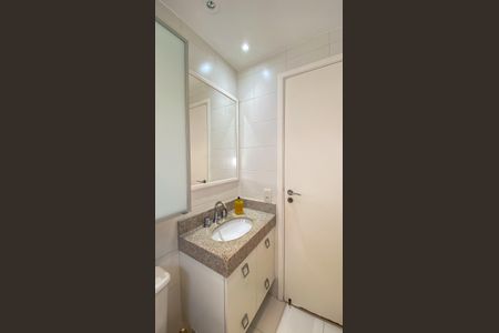 Apartamento à venda com 284m², 3 quartos e 4 vagasBanheiro da Suíte 1