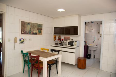 Apartamento à venda com 284m², 3 quartos e 4 vagasCozinha