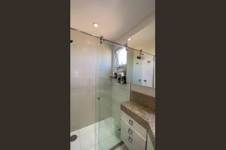 Apartamento à venda com 284m², 3 quartos e 4 vagasBanheiro da Suíte 2