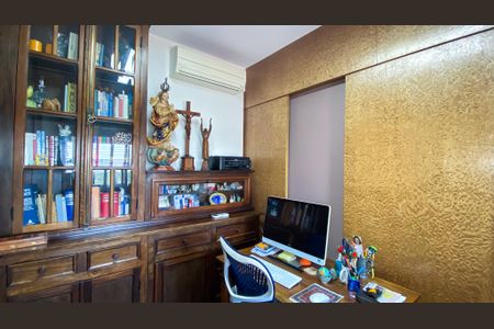 Apartamento à venda com 284m², 3 quartos e 4 vagasEscritório