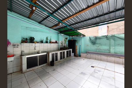 Casa para alugar com 150m², 7 quartos e sem vagaÁrea de Serviço e Quintal