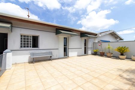 Casa à venda com 300m², 3 quartos e 2 vagasÁrea externa