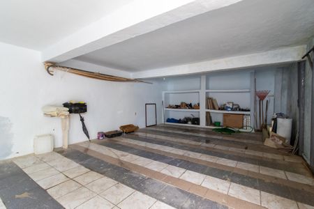 Casa à venda com 300m², 3 quartos e 2 vagasGaragem