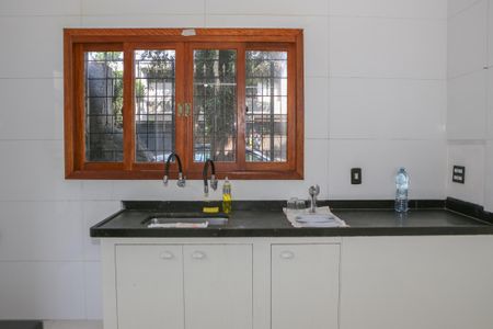 Casa para alugar com 200m², 3 quartos e 1 vaga Casa para alugar com 200m², 3 quartos e 1 vagaCopa e Cozinha