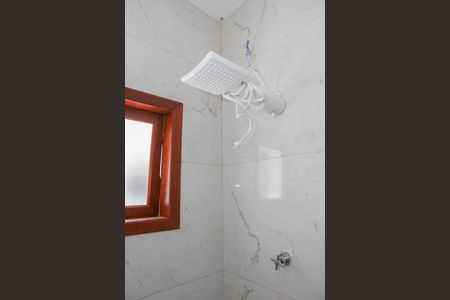 Casa para alugar com 200m², 3 quartos e 1 vaga Casa para alugar com 200m², 3 quartos e 1 vagaBanheiro da Edícula