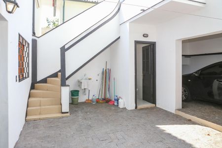 Casa para alugar com 200m², 3 quartos e 1 vaga Casa para alugar com 200m², 3 quartos e 1 vagaÁrea de Serviço e Garagem
