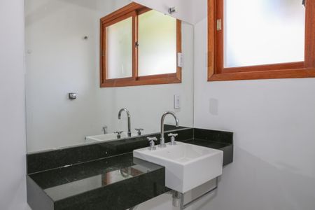 Casa para alugar com 200m², 3 quartos e 1 vaga Casa para alugar com 200m², 3 quartos e 1 vagaBanheiro