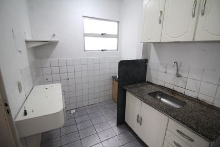 Apartamento à venda com 44m², 2 quartos e 1 vagaCozinha e Área de Serviço