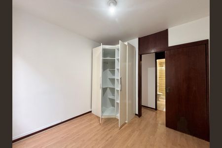Apartamento para alugar com 71m², 2 quartos e 2 vagasQuarto