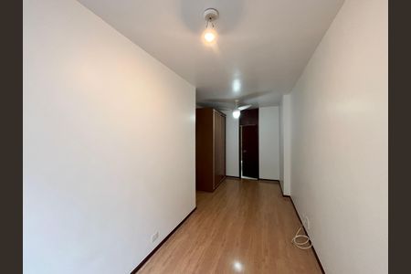 Apartamento para alugar com 71m², 2 quartos e 2 vagasSuíte